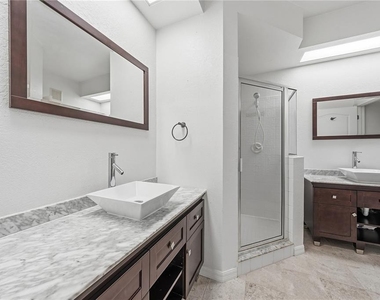 22128 Little Lagoon Court - Photo Thumbnail 22