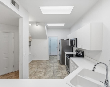 22128 Little Lagoon Court - Photo Thumbnail 16