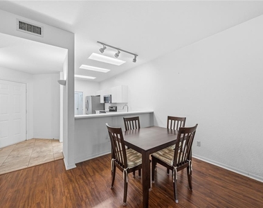 22128 Little Lagoon Court - Photo Thumbnail 3