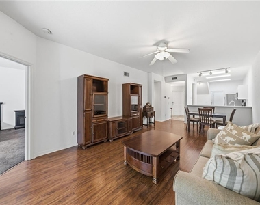 22128 Little Lagoon Court - Photo Thumbnail 6