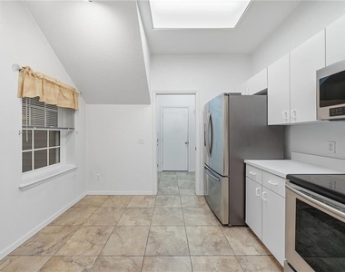 22128 Little Lagoon Court - Photo Thumbnail 14