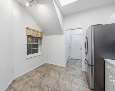 22128 Little Lagoon Court - Photo Thumbnail 13