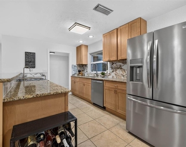 1667 N Dakota Avenue Ne - Photo Thumbnail 11