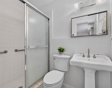 1667 N Dakota Avenue Ne - Photo Thumbnail 19