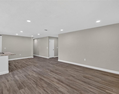 3701 Feather Drive - Photo Thumbnail 10