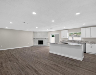 3701 Feather Drive - Photo Thumbnail 9