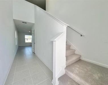 1938 Sarah Street - Photo Thumbnail 1