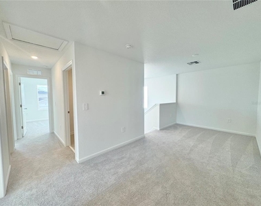 1938 Sarah Street - Photo Thumbnail 13