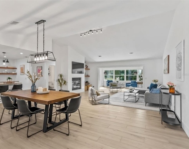 4475 Nw 80th Terrace - Photo Thumbnail 6