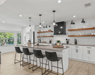 4475 Nw 80th Terrace - Photo Thumbnail 9