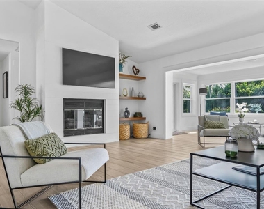4475 Nw 80th Terrace - Photo Thumbnail 16