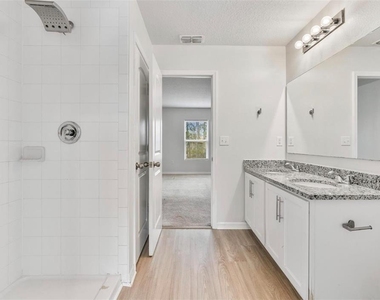 1463 Swan Court - Photo Thumbnail 10