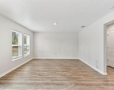 1463 Swan Court - Photo Thumbnail 7