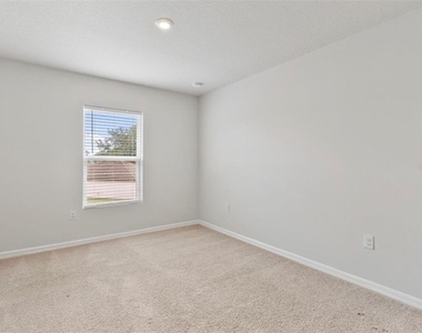 1463 Swan Court - Photo Thumbnail 16