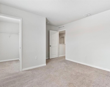 1463 Swan Court - Photo Thumbnail 12