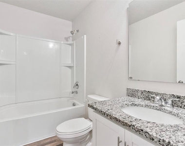 1463 Swan Court - Photo Thumbnail 14
