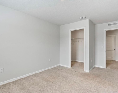 1463 Swan Court - Photo Thumbnail 15