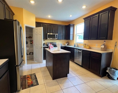 2642 Maggiore Circle - Photo Thumbnail 16