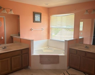 2642 Maggiore Circle - Photo Thumbnail 6