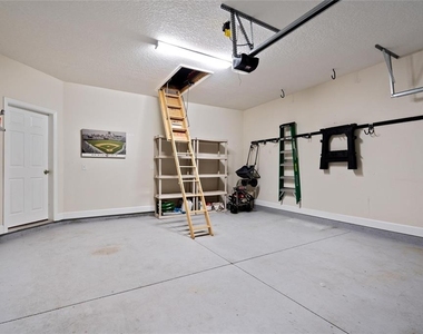 354 Park Lake Drive - Photo Thumbnail 22
