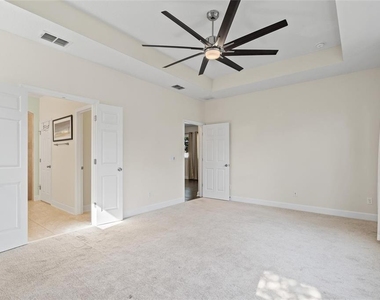 354 Park Lake Drive - Photo Thumbnail 13