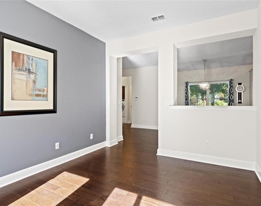 354 Park Lake Drive - Photo Thumbnail 11