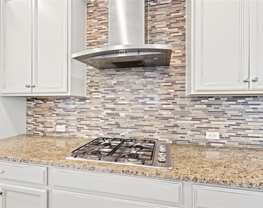 354 Park Lake Drive - Photo Thumbnail 9