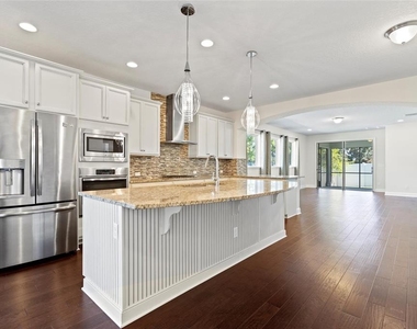 354 Park Lake Drive - Photo Thumbnail 7