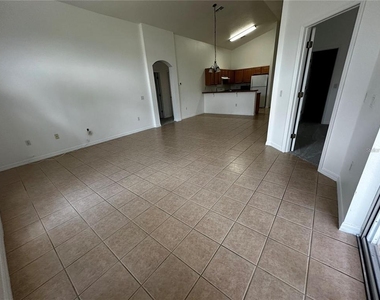 4795 Cumbrian Lakes Drive - Photo Thumbnail 4