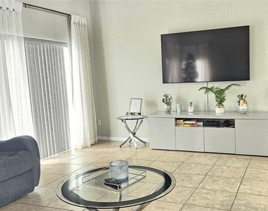 179 Emeraldview Avenue - Photo Thumbnail 4