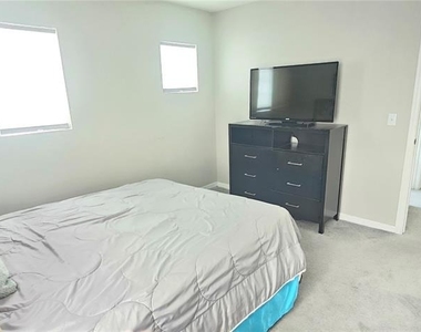179 Emeraldview Avenue - Photo Thumbnail 10