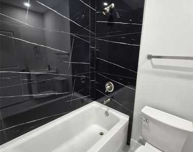 447 Wickham Avenue S - Photo Thumbnail 18
