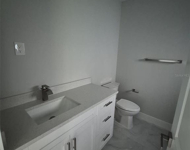 447 Wickham Avenue S - Photo Thumbnail 24