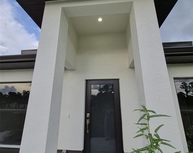 447 Wickham Avenue S - Photo Thumbnail 1