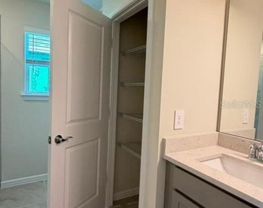 2122 Southbury Drive - Photo Thumbnail 13