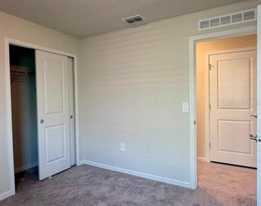 2122 Southbury Drive - Photo Thumbnail 8