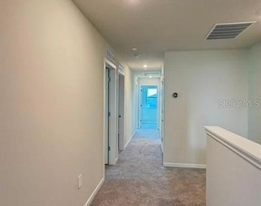 2122 Southbury Drive - Photo Thumbnail 9