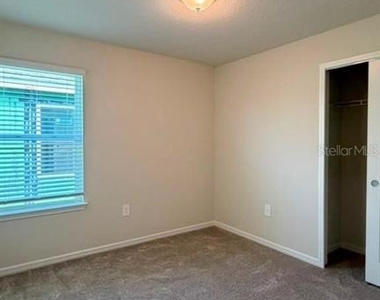 2122 Southbury Drive - Photo Thumbnail 10