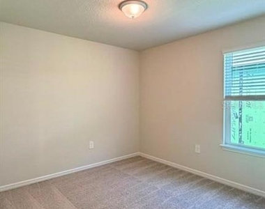 2122 Southbury Drive - Photo Thumbnail 17