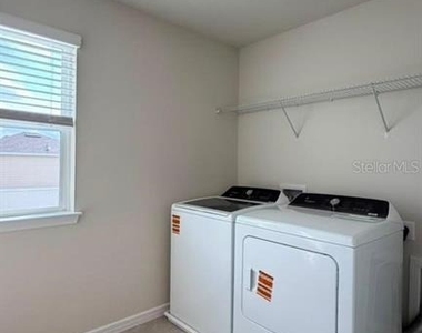 2122 Southbury Drive - Photo Thumbnail 24