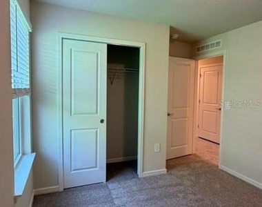 2122 Southbury Drive - Photo Thumbnail 11