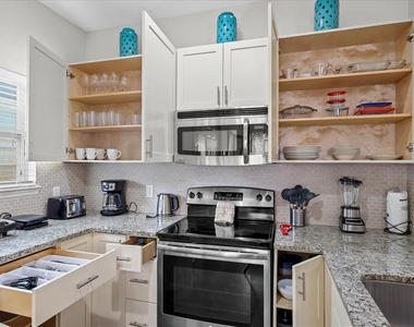 5366 Diplomat Court - Photo Thumbnail 8