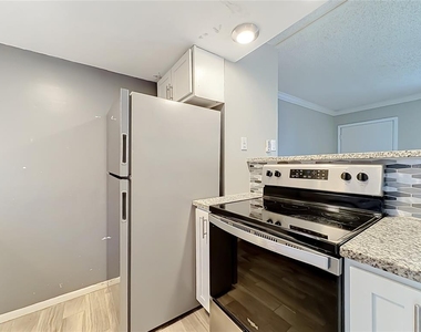 131 Water Front Way - Photo Thumbnail 12