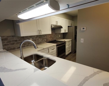 4858 S Semoran Boulevard - Photo Thumbnail 4