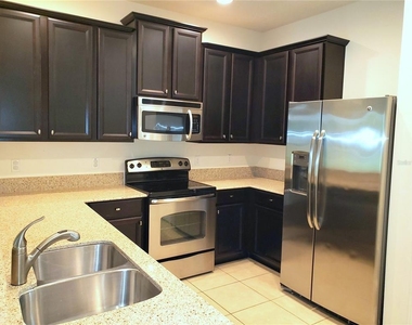 9092 Shepton Street - Photo Thumbnail 3