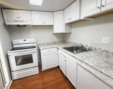 419 Sheoah Boulevard - Photo Thumbnail 6