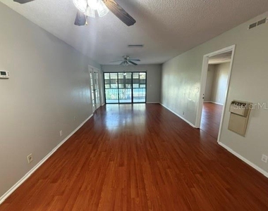 419 Sheoah Boulevard - Photo Thumbnail 3