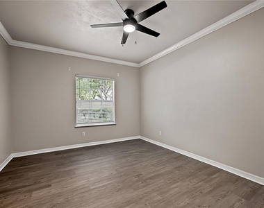 501 Nw 50th Boulevard - Photo Thumbnail 16