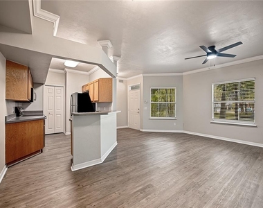 501 Nw 50th Boulevard - Photo Thumbnail 8