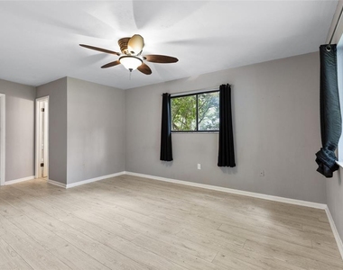 1716 Sw 77th Terrace - Photo Thumbnail 7